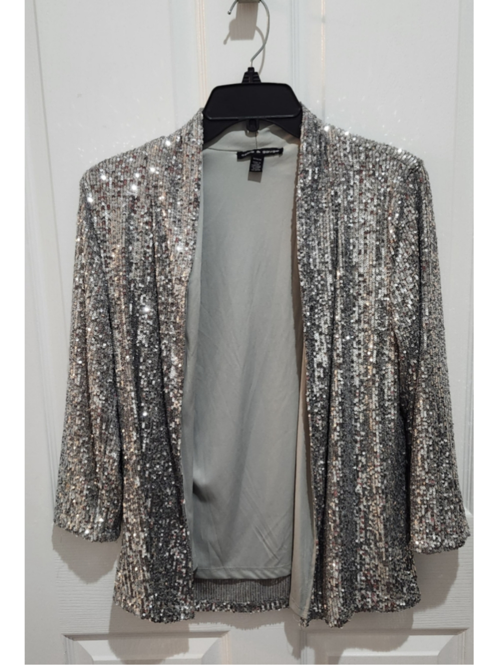 Sequin Silver Blazer Cable and Gauge Size M